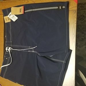New Vans everride nylon shorts size 38 regular
